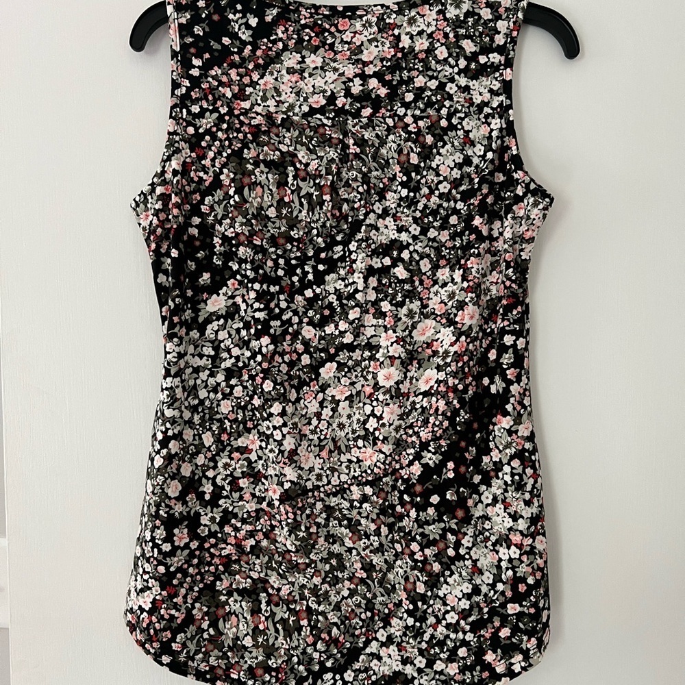 NWOT Floral Sleeveless Women's Top - Black, Pink, white, green - Picture 2 of 3